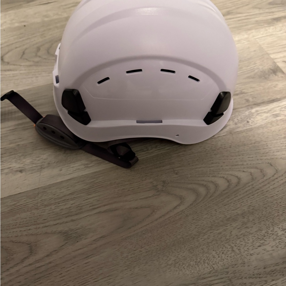 Hard hat - Picture 2 of 3